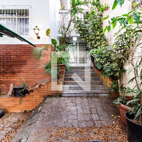 Casa à venda com 120m², 3 quartos e 2 vagas Casa à venda com 120m², 3 quartos e 2 vagasEntrada