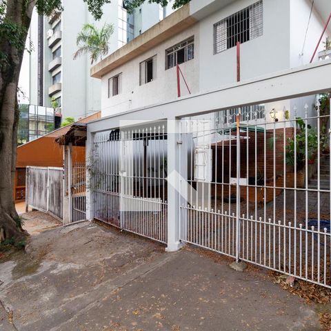 Casa à venda com 120m², 3 quartos e 2 vagas Casa à venda com 120m², 3 quartos e 2 vagasVista da Rua