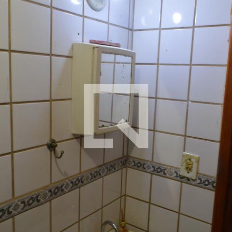 Apartamento à venda com 75m², 2 quartos e 1 vagaBanheiro da Suíte