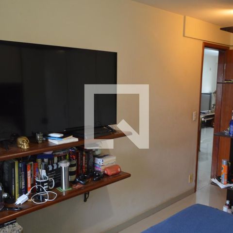 Apartamento à venda com 75m², 2 quartos e 1 vagaSuíte