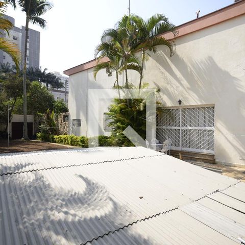 Casa para alugar com 250m², 3 quartos e 4 vagasPiscina