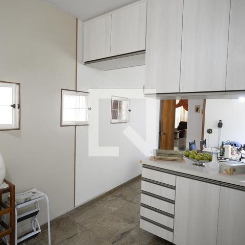 Casa para alugar com 250m², 3 quartos e 4 vagasCozinha