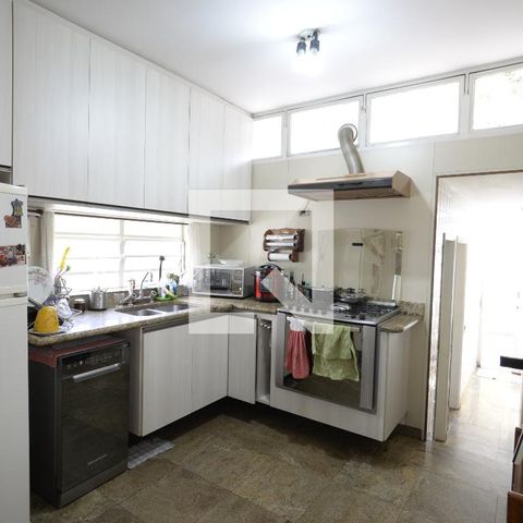 Casa para alugar com 250m², 3 quartos e 4 vagasCozinha