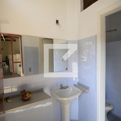 Casa para alugar com 250m², 3 quartos e 4 vagasBanheiro Externo
