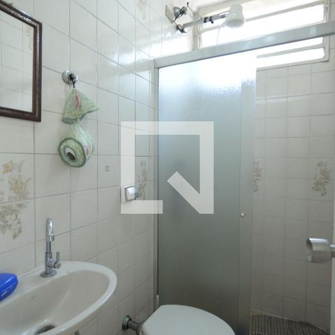 Casa para alugar com 250m², 3 quartos e 4 vagasBanheiro de Serviço