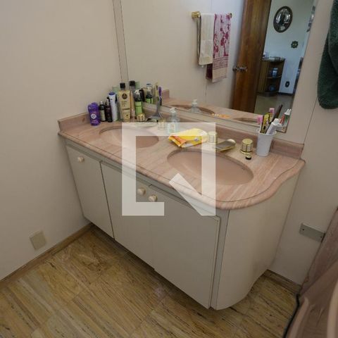 Casa para alugar com 250m², 3 quartos e 4 vagasSuíte 3