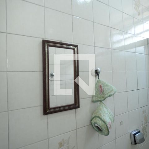 Casa para alugar com 250m², 3 quartos e 4 vagasBanheiro de Serviço