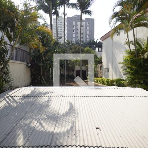 Casa para alugar com 250m², 3 quartos e 4 vagasPiscina