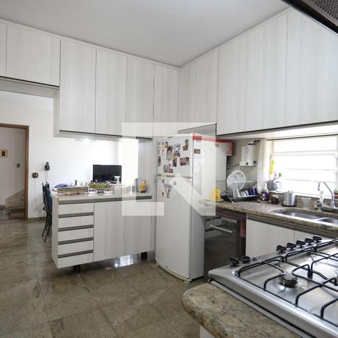 Casa para alugar com 250m², 3 quartos e 4 vagasCozinha
