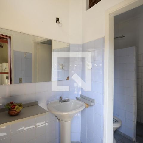 Casa para alugar com 250m², 3 quartos e 4 vagasBanheiro Externo