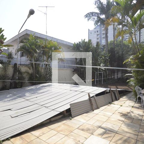 Casa para alugar com 250m², 3 quartos e 4 vagasPiscina