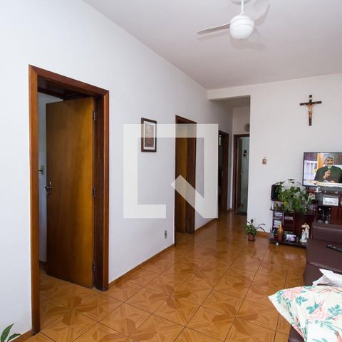Casa à venda com 200m², 4 quartos e 4 vagas Casa à venda com 200m², 4 quartos e 4 vagasSala