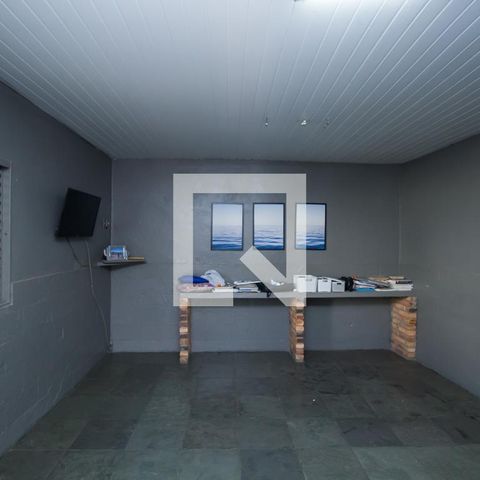 Casa à venda com 200m², 4 quartos e 4 vagas Casa à venda com 200m², 4 quartos e 4 vagasQuarto