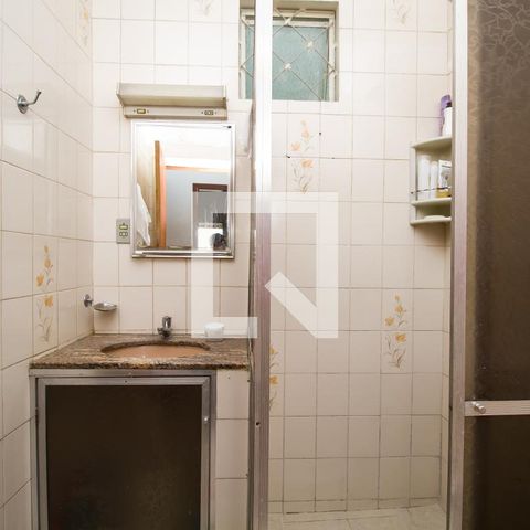 Casa à venda com 200m², 4 quartos e 4 vagas Casa à venda com 200m², 4 quartos e 4 vagasBanheiro