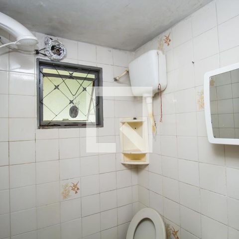 Casa à venda com 200m², 4 quartos e 4 vagas Casa à venda com 200m², 4 quartos e 4 vagasBanheiro