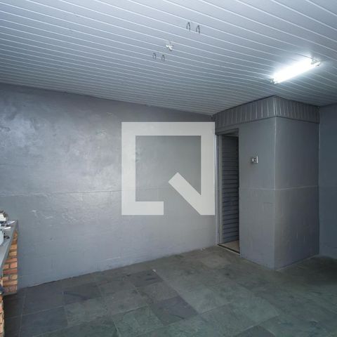 Casa à venda com 200m², 4 quartos e 4 vagas Casa à venda com 200m², 4 quartos e 4 vagasQuarto