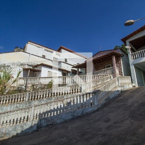 Casa à venda com 200m², 4 quartos e 4 vagas Casa à venda com 200m², 4 quartos e 4 vagasGaragem