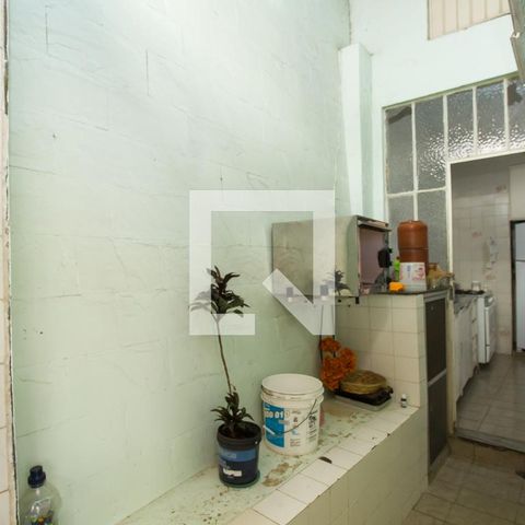 Casa à venda com 200m², 4 quartos e 4 vagas Casa à venda com 200m², 4 quartos e 4 vagasBanheiro