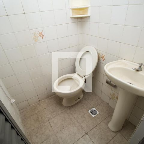 Casa à venda com 200m², 4 quartos e 4 vagas Casa à venda com 200m², 4 quartos e 4 vagasBanheiro