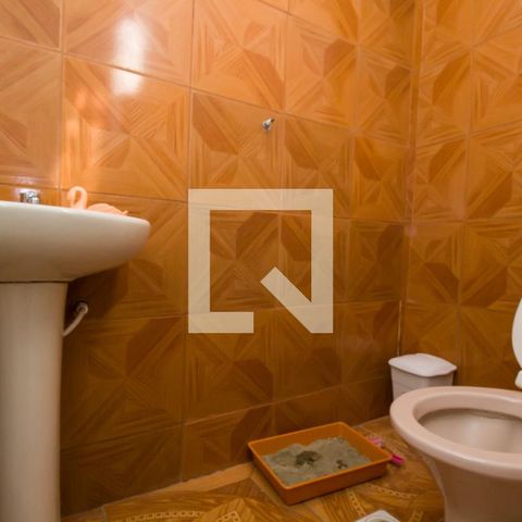 Casa à venda com 200m², 4 quartos e 4 vagas Casa à venda com 200m², 4 quartos e 4 vagasBanheiro