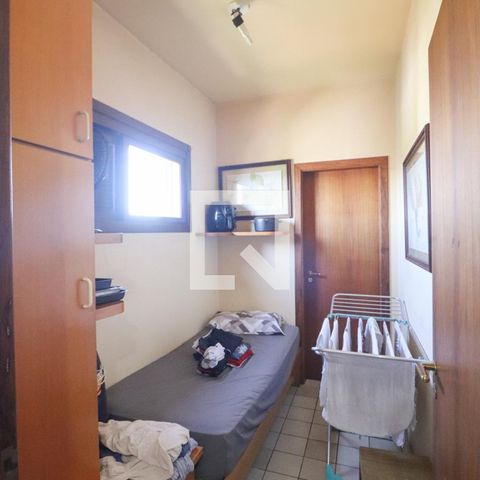 Apartamento à venda com 250m², 3 quartos e 3 vagas Apartamento à venda com 250m², 3 quartos e 3 vagasLavanderia