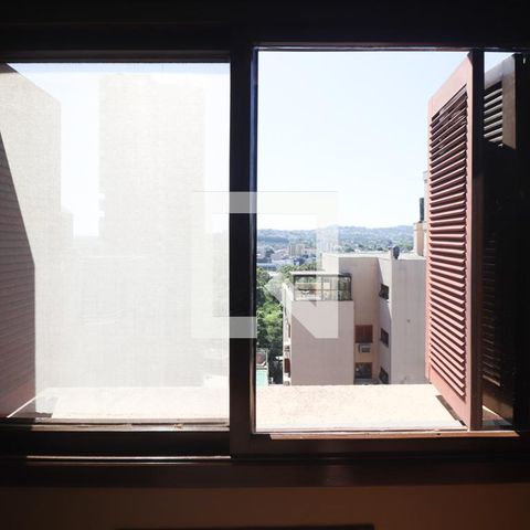 Apartamento à venda com 250m², 3 quartos e 3 vagas Apartamento à venda com 250m², 3 quartos e 3 vagasVista/Quarto 3