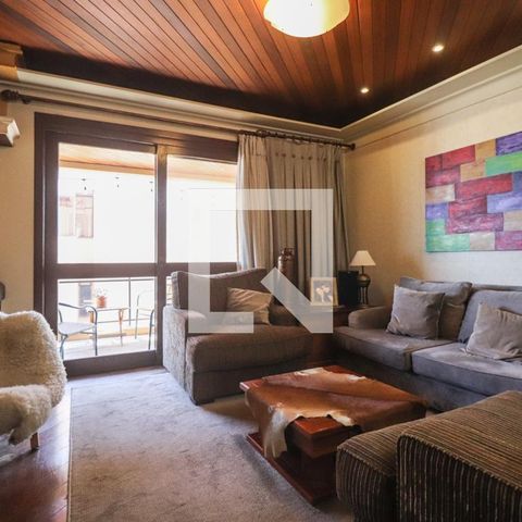 Apartamento à venda com 250m², 3 quartos e 3 vagas Apartamento à venda com 250m², 3 quartos e 3 vagasSala