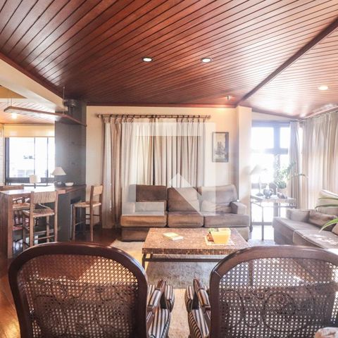 Apartamento à venda com 250m², 3 quartos e 3 vagas Apartamento à venda com 250m², 3 quartos e 3 vagasSala