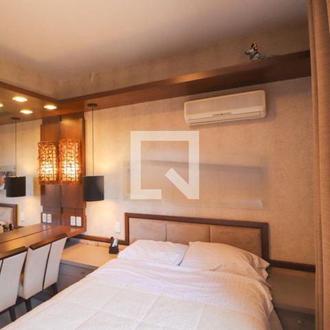 Apartamento à venda com 250m², 3 quartos e 3 vagas Apartamento à venda com 250m², 3 quartos e 3 vagasQuarto 2