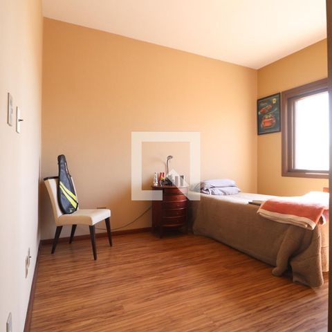 Apartamento à venda com 250m², 3 quartos e 3 vagas Apartamento à venda com 250m², 3 quartos e 3 vagasQuarto 3