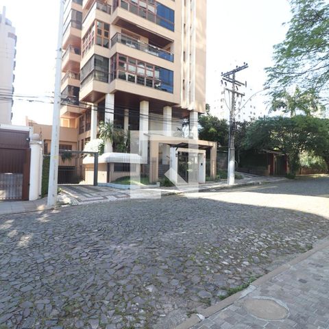 Apartamento à venda com 250m², 3 quartos e 3 vagas Apartamento à venda com 250m², 3 quartos e 3 vagasFachada