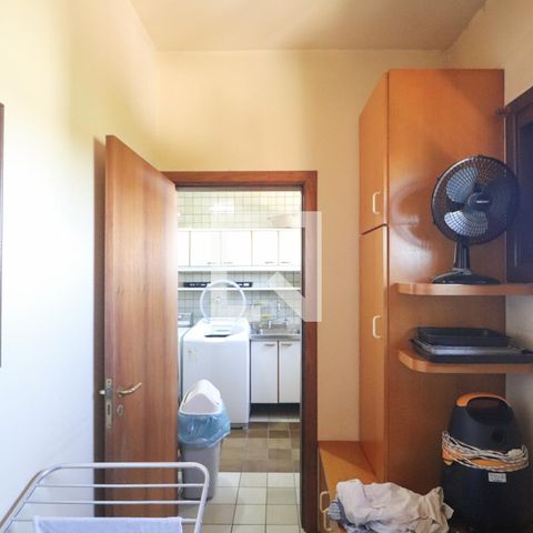 Apartamento à venda com 250m², 3 quartos e 3 vagas Apartamento à venda com 250m², 3 quartos e 3 vagasQuarto/serviço