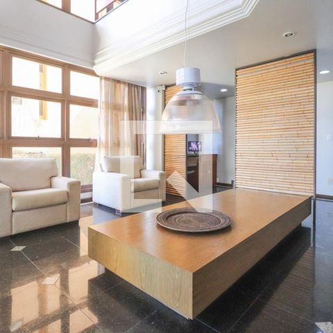 Apartamento à venda com 250m², 3 quartos e 3 vagas Apartamento à venda com 250m², 3 quartos e 3 vagasÁrea comum