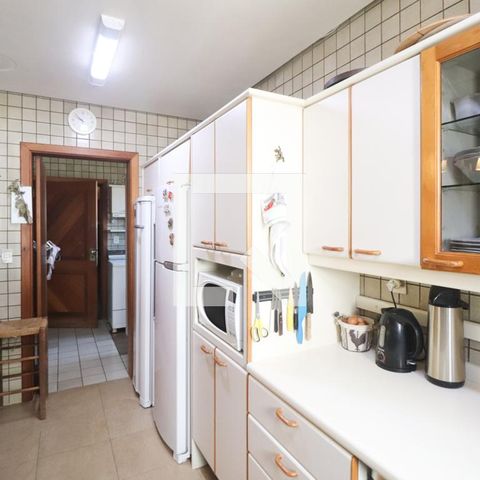 Apartamento à venda com 250m², 3 quartos e 3 vagas Apartamento à venda com 250m², 3 quartos e 3 vagasCozinha