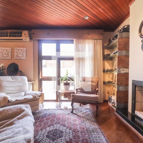 Apartamento à venda com 250m², 3 quartos e 3 vagas Apartamento à venda com 250m², 3 quartos e 3 vagasSala