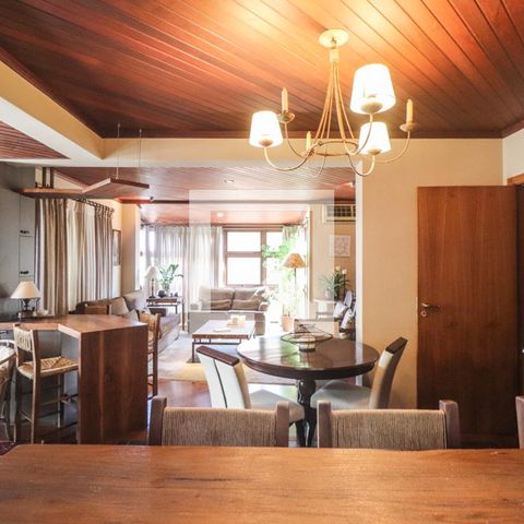 Apartamento à venda com 250m², 3 quartos e 3 vagas Apartamento à venda com 250m², 3 quartos e 3 vagasSala