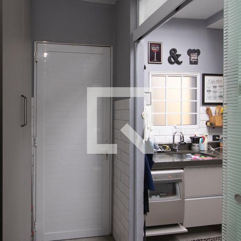 Casa à venda com 125m², 4 quartos e 2 vagas Casa à venda com 125m², 4 quartos e 2 vagasCorredor