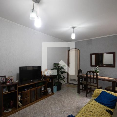 Casa à venda com 125m², 4 quartos e 2 vagas Casa à venda com 125m², 4 quartos e 2 vagasSala casa 1