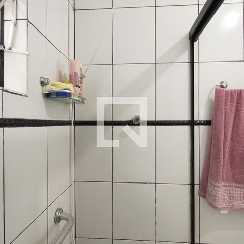 Casa à venda com 125m², 4 quartos e 2 vagas Casa à venda com 125m², 4 quartos e 2 vagasBanheiro 1 casa 1