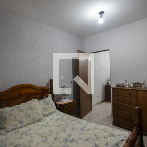 Casa à venda com 125m², 4 quartos e 2 vagas Casa à venda com 125m², 4 quartos e 2 vagasQuarto 1 casa 1