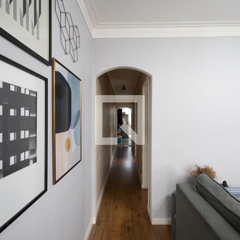 Casa à venda com 125m², 4 quartos e 2 vagas Casa à venda com 125m², 4 quartos e 2 vagasCorredor