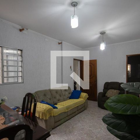 Casa à venda com 125m², 4 quartos e 2 vagas Casa à venda com 125m², 4 quartos e 2 vagasSala casa 1