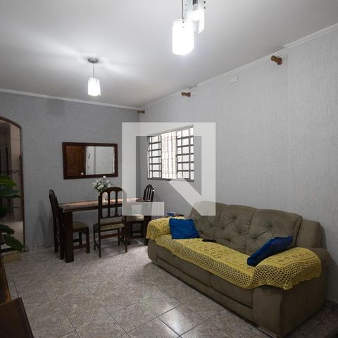 Casa à venda com 125m², 4 quartos e 2 vagas Casa à venda com 125m², 4 quartos e 2 vagasSala casa 1
