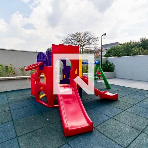 Apartamento à venda com 41m², 2 quartos e sem vaga Apartamento à venda com 41m², 2 quartos e sem vagaÁrea comum - Playground