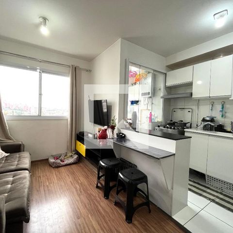 Apartamento à venda com 41m², 2 quartos e sem vaga Apartamento à venda com 41m², 2 quartos e sem vagaSala