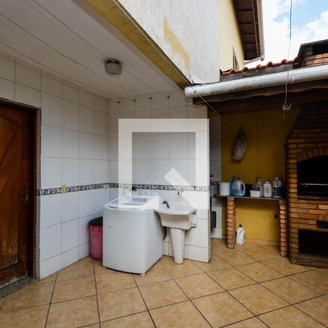 Casa à venda com 183m², 3 quartos e 3 vagasÁrea de Serviço