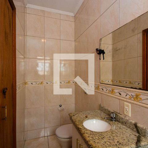 Casa à venda com 183m², 3 quartos e 3 vagasBanheiro da Suíte 2