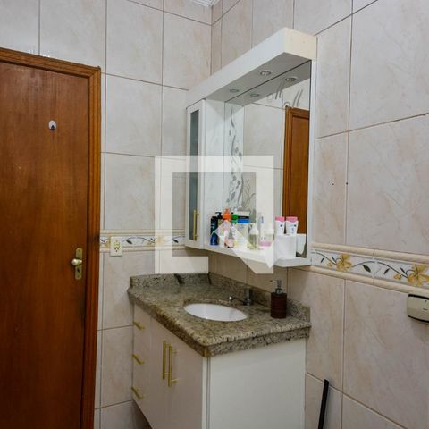 Casa à venda com 183m², 3 quartos e 3 vagasBanheiro da Suíte 1