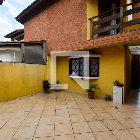 Casa à venda com 183m², 3 quartos e 3 vagasGaragem