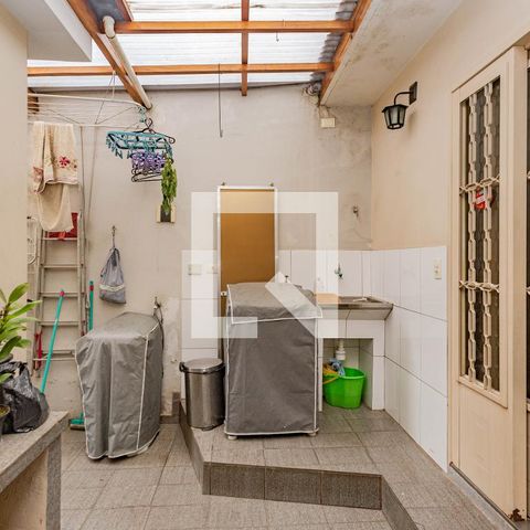 Casa à venda com 160m², 4 quartos e 2 vagasÁrea de Serviços